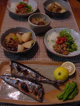 料理秋刀魚の塩焼きと、カブとがんも煮